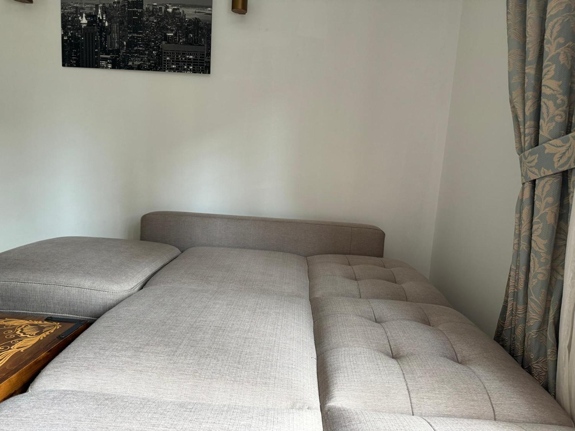 Appartement Majda Elegant With Prime Location And Parking *