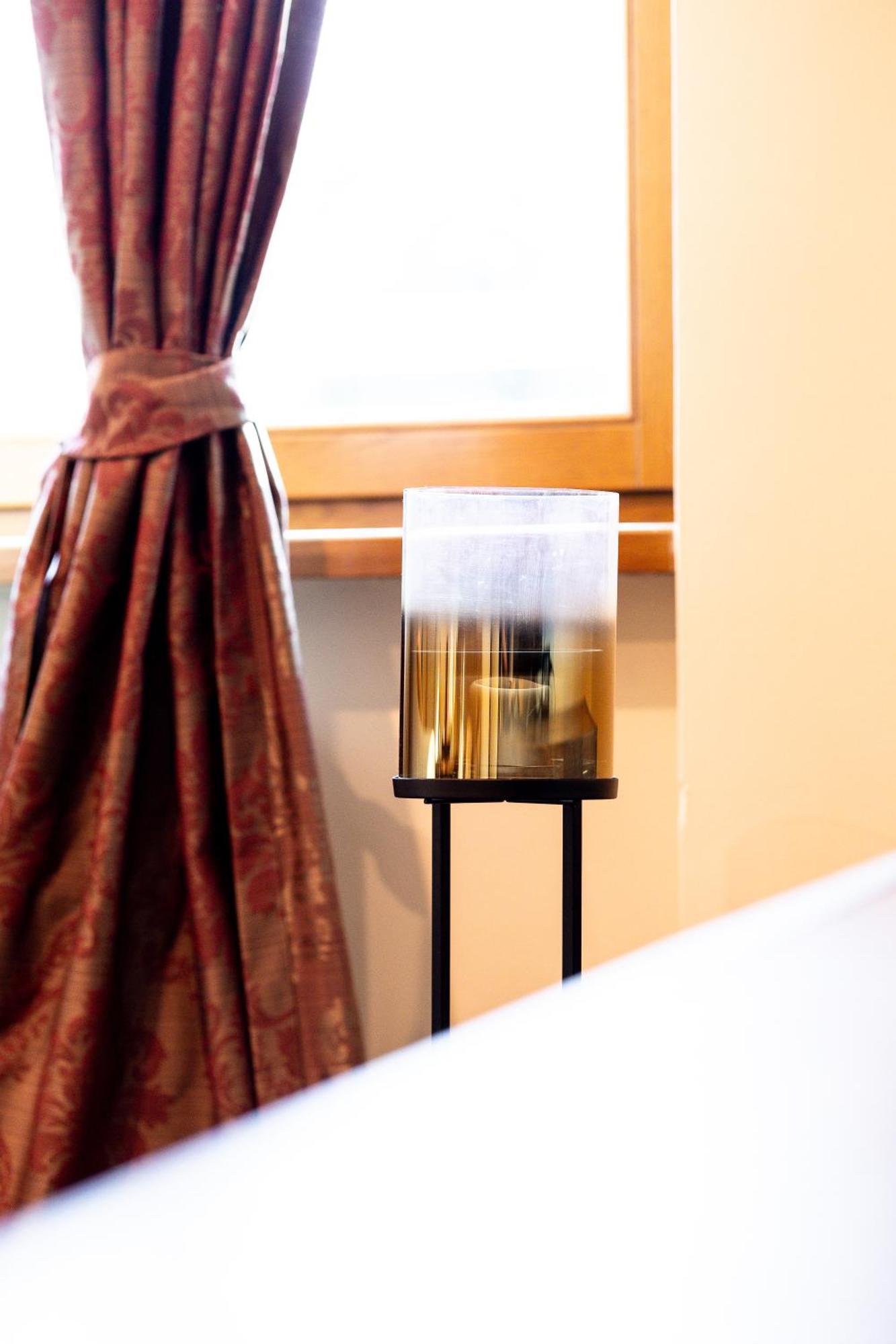 Majda Elegant With Prime Location And Parking *