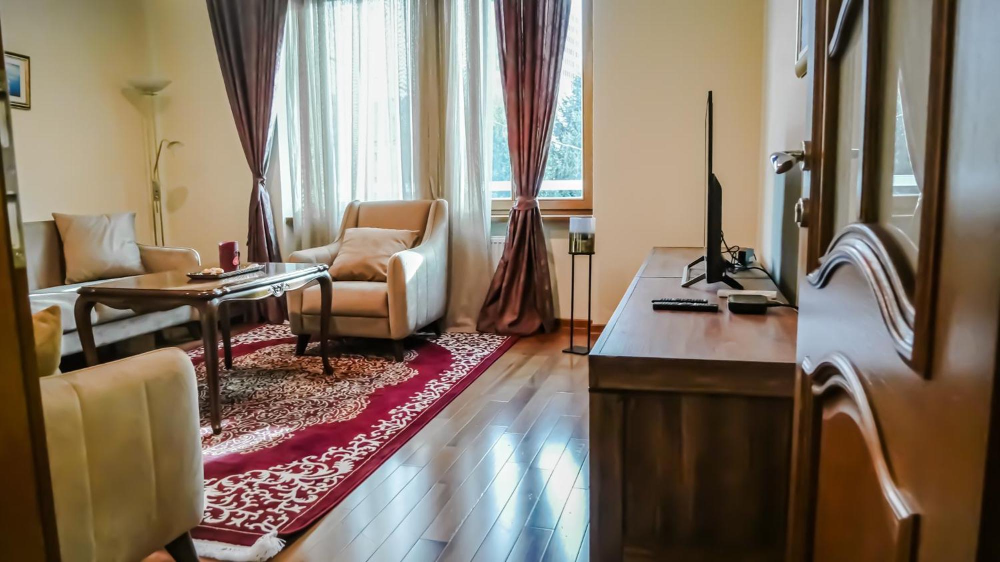 Majda Elegant With Prime Location And Parking * Ljubljana