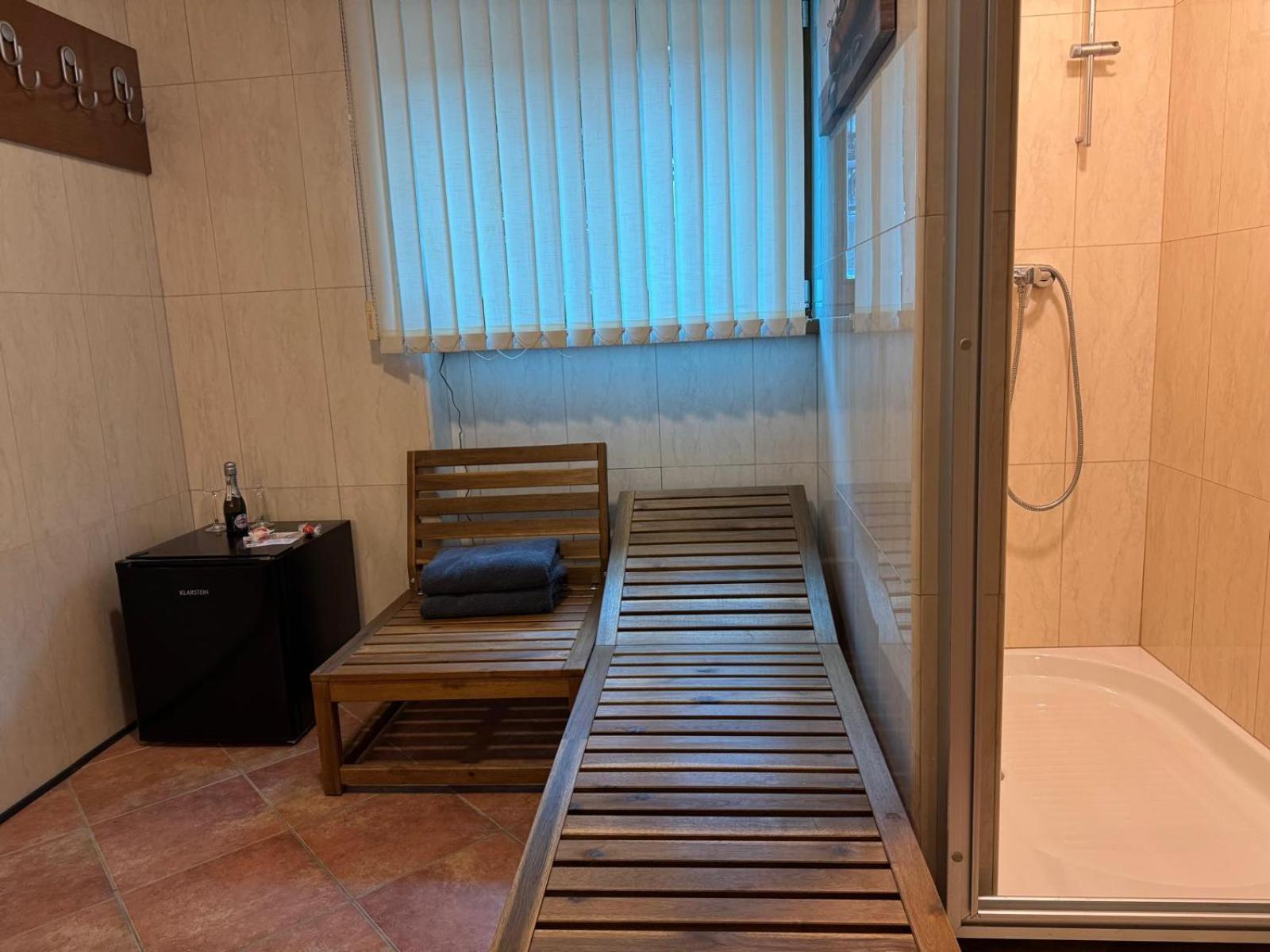 Appartement Majda Elegant With Prime Location And Parking *